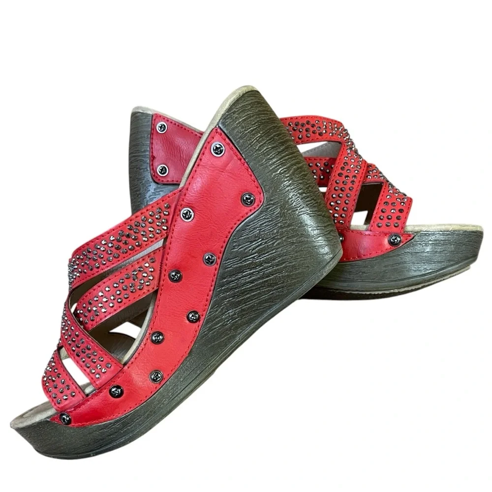 Red Studded Crisscross Wedge Sandals Boho Comfort Slides Sz. 7.5
